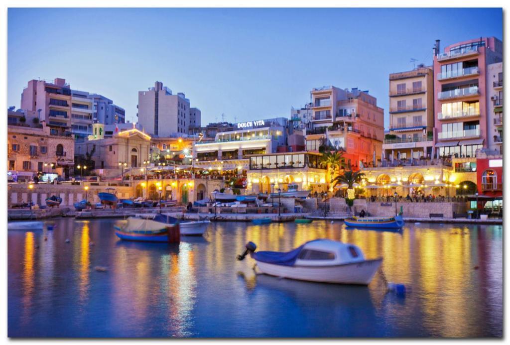 Art Deco Luxury Apartment, Central Location Sliema Ngoại thất bức ảnh